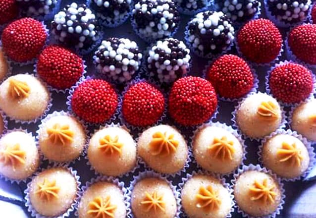 Brigadeiros da Dedeth - Salgadinhos, mini brownies, cupcakes ou docinhos, a partir de R$39,90!