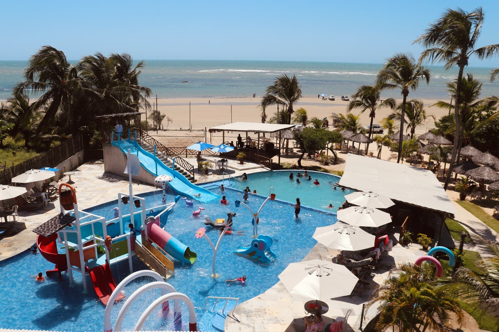 Hotel das Marés  - Diárias para 2 adultos e 1 criança + café partir de R$599,99!